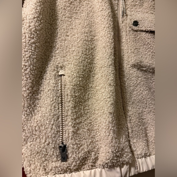 Vuori Women's Sycamore Sherpa Full Zip Jacket - Picture 4 of 6